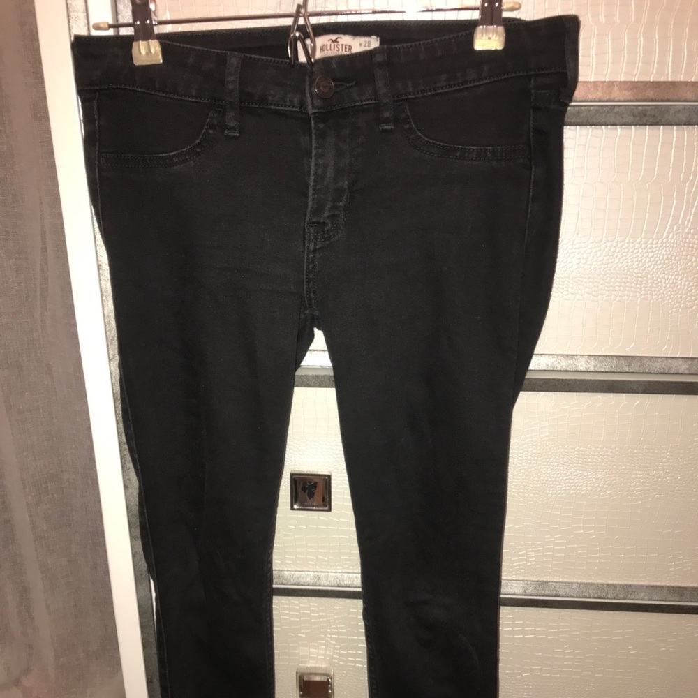 black skinny jeans